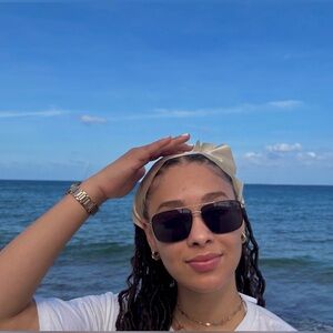 Meet your Posher, Myla